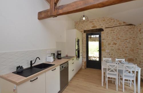 Soturac House | Tranquil Holiday Home in Soturac with pool