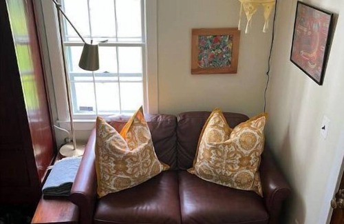 Northampton House | Tranquil house in Northampton near Smith College