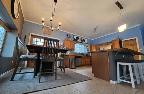 Kenai House | Tranquil Kenai Block Home.