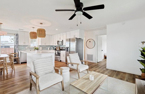 Princeton House | Tranquil Lakeside Escape, 2 Bedrooms, Patio, Views