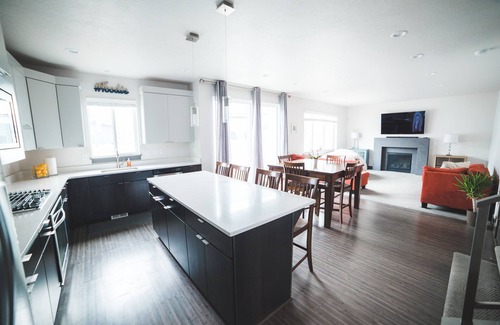 Vineyard House | Tranquil Modern Luxury Home