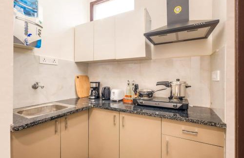 Sector 40 Apartment | Tranquil Nest in Gurgaon with balcony