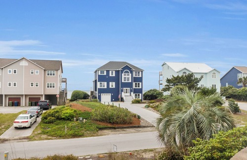 Emerald Isle House | TRANQUIL OCEANFRONT HOME, 6 BEDROOM, 5 BATH, POOL, HOT TUB, ELEVATOR, GAME ROOM