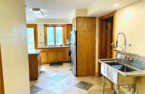 Town of Broome Apartment | Tranquil Retreat-Pond side on 16 Acres