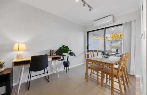 Rockingham Apartment | Tranquil Rockingham Base for Corporate Guests