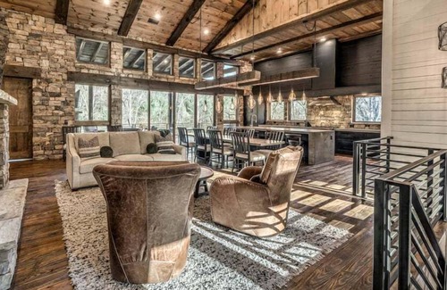Cashes Valley Cabin | Tranquil Rose - Waterfront | Private Pool with Spa | Modern Luxury