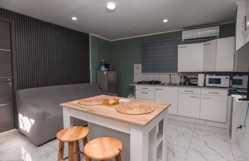 Lago Heights Apartment | Tranquil stay at Isidora