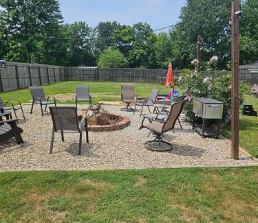 Conover House | Tranquil Stay Close to Hotspots