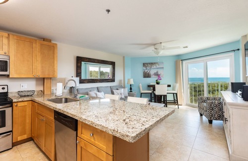 Tavernier Condo | Tranquil Top Floor Condo w/Ocean Views close to Attractions in the Upper Keys