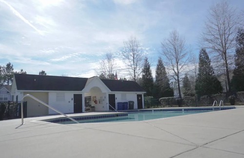 Northeast Raleigh House | Tranquil Townhome - Convenient NE Raleigh location
