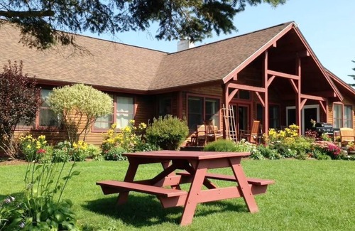 Jeffersonville Cabin | Tranquil Vermont Cabin: Dog-Friendly, Scenic Viewsn
