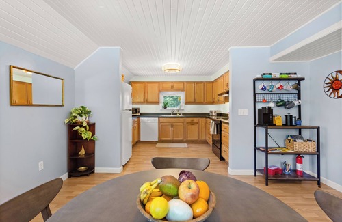 Mount Desert Cottage | Tranquil View Cottage & Cabin, Pet Friendly with Wifi