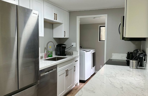 Lake Forest Park House | Tranquil Waterside Retreat: Newly Remodeled, AC, Creek Serenade