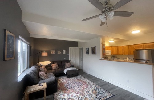 Eureka Apartment | Tranquil waterfront