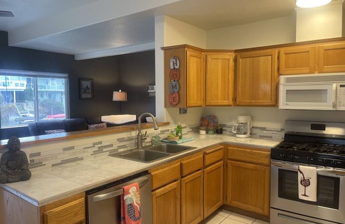Eureka Apartment | Tranquil waterfront