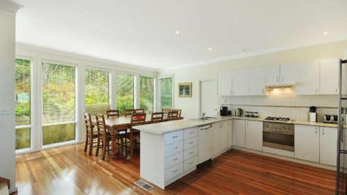 Katoomba House | Tranquility Large Mountain Home With Views