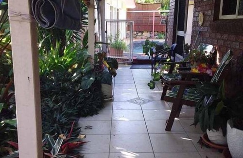 The Range House | Tranquility On King Rockhampton