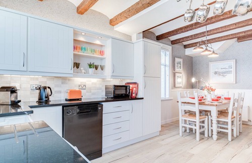 Portrush Cottage | TRANQUILITY, pet friendly, with open fire in Portrush