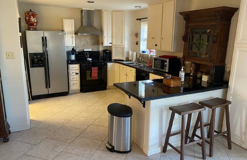 Potosi House | Tranquill Cabin on Edge of Town (Pet Friendly)