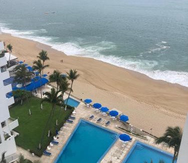 Club Deportivo Apartment | Tranquilo departamento en Acapulco frente al mar