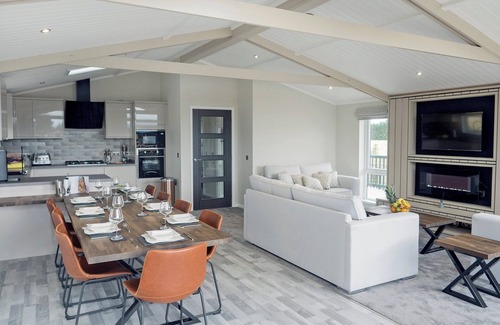 Carlton-in-Cleveland Cottage | Transporter Lodge - UKC4060