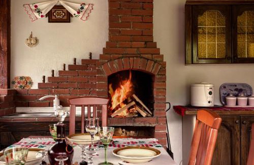 Bratca House | Transylvanian Home - Mountain View, BBQ & Pool