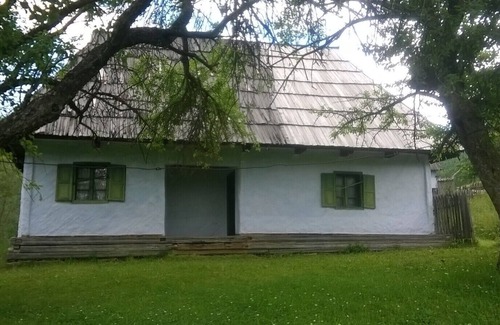 Faget Ski Chalet | Transylvanian Mountain Paradise 1-experience and live the ancient atmosphere