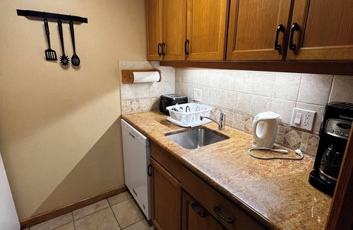 Moscow Condo | Trapp Family Lodge Cozy 2-Bedroom Guest House in Beautiful Stowe, VT