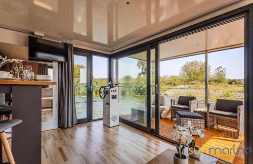 Bad Saarow Boat Rental | TraumZeitBoot Helmut - exklusiver Festlieger in perfekter Lage am Scharmützelsee Bad Saarow