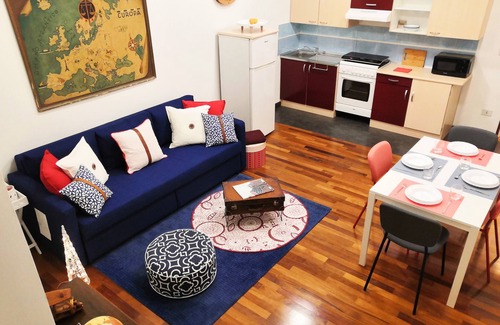 Trieste Old Town Apartment | Travel memories - retro fashion house