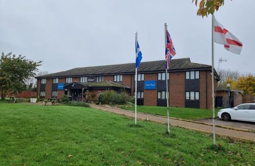 Desborough Hotel | Travel Plaza Hotel