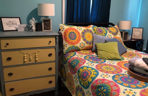 Northeast Kansas City House | Travelers! Cottage West is a Perfect Stop on Your Trip! Central locale near hwys