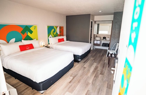 Kissimmee Hotel | Travelodge by Wyndham Orlando Lake Buena Vista South