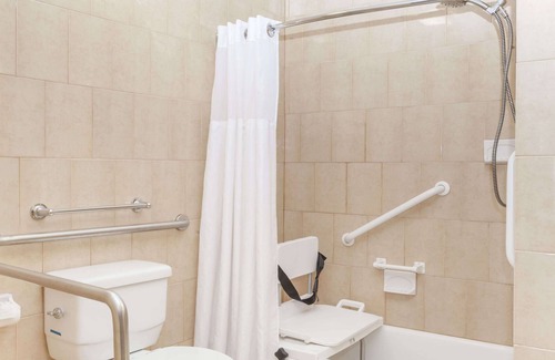Sylmar Hotel | Travelodge by Wyndham Sylmar CA