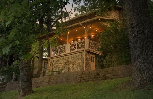 Branson House | Treasure Cottage