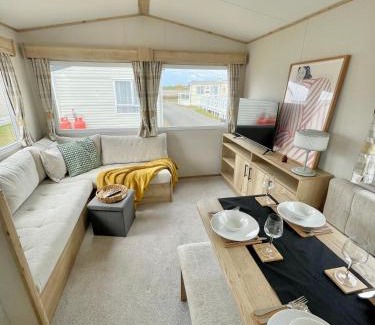 Porthcawl Apartment | Trecco Bay Caravan Cosy Coastal Retreat