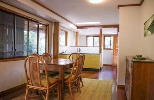 Point Lookout House | Tree & Sea - huge dual living, sleeps 11