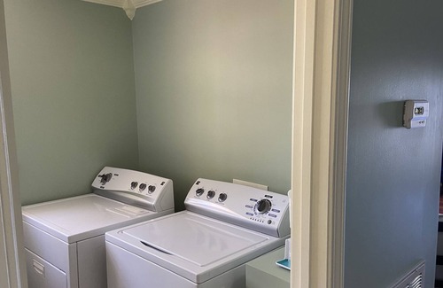 Norwood House | Tree Top Cove on Lake Tillery- Family Friendly Waterfront Escape