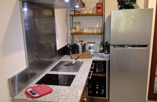 East Fremantle Apartment | Tree Top- Luxury and Romance Close to Fremantle