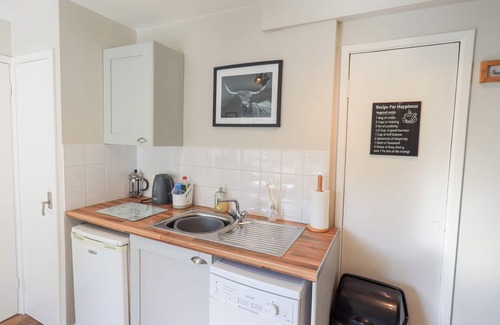 Bowness-on-Windermere Cottage | Tree Tops View