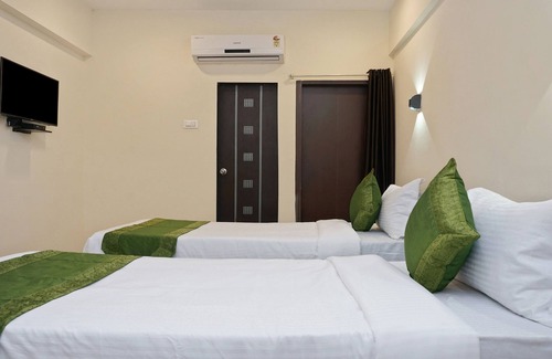Baner Hotel | Treebo Lotus Baner