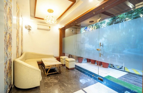 Bhopal Hotel | Treebo Lotus Blue