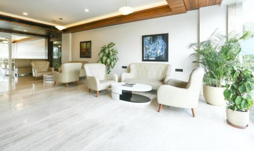South City I Hotel | Treebo Premium Eden Residency Near Sec 29