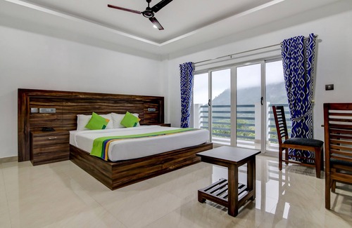 Kannan Devan Hills Hotel | Treebo Premium Misty Garden Resorts