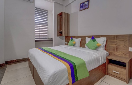 Civil Station Hotel | Treebo Regalia Inn Wayanad