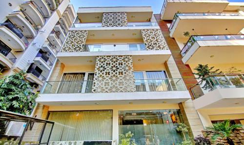 Sushant Lok Hotel | Treebo Sai Village Gold Souk - Sec 43