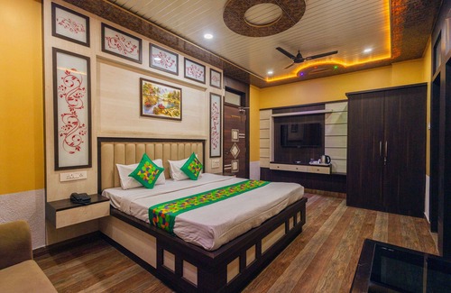 Sarnath Hotel | Treebo Saumendra Residency