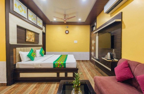 Sarnath Hotel | Treebo Saumendra Residency