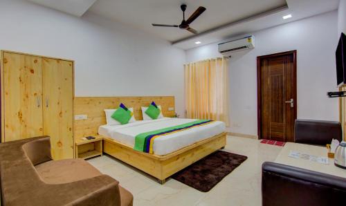 Mohali Hotel | Treebo The King Mohali