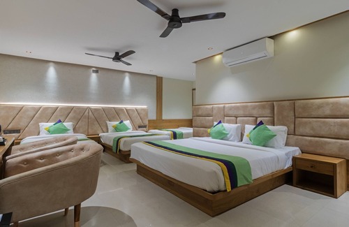 Majestic Hotel | Treebo Tiba